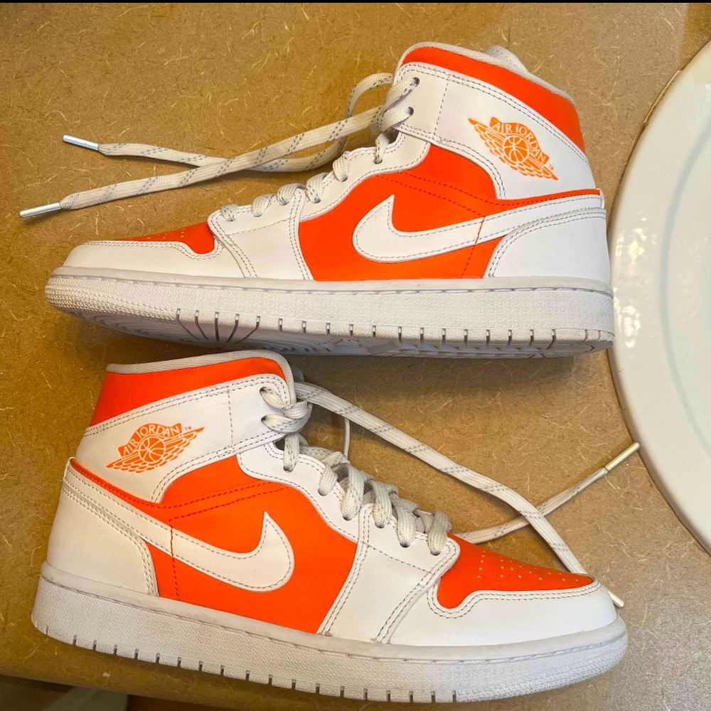 Women Air Jordan 1 Mid SE ‘Bright Citrus’